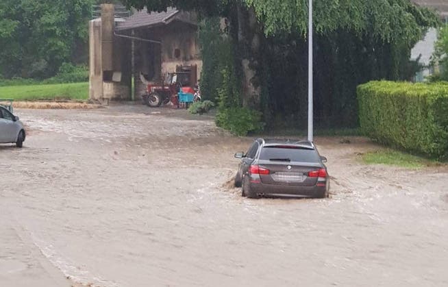 Heftige Unwetter hielten Einsatzkräfte auf Trab