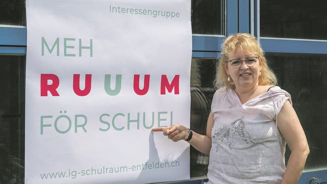 Die IG Schulraum Entfelden will eine zentralisierte Schule mit genügend Raum. «Meh Ruum för Schuel» lautet das Motto. Im Bild die IG-Vorsitzende und Lehrerin Brigitte Siegenthaler-Kyburz.