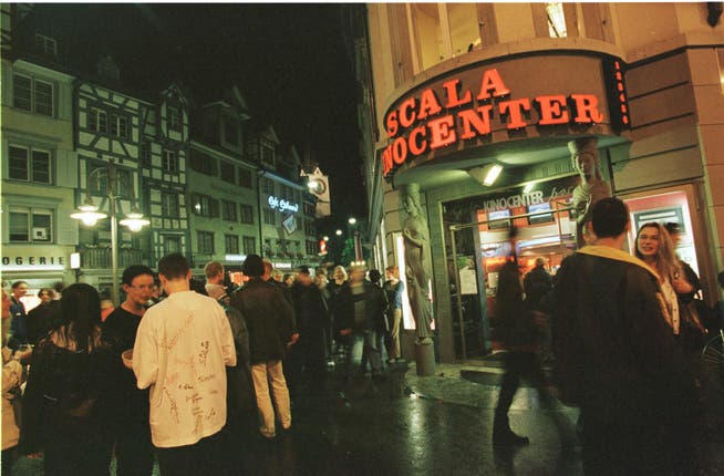 Das Kinocenter Scala am St.Galler Marktplatz auf einer inzwischen schon historischen Aufnahme vom November 2007. 