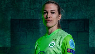 Lara Dickenmann streift am Sonntag zum letzten Mal das Trikot Wolfsburgs über. (Boris Streubel / Getty (Wolfsburg, 18. März 2021))