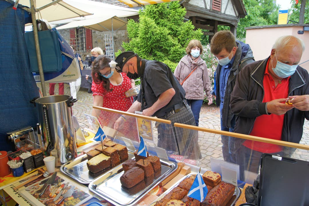 Die ganze Welt war am Markt vertreten: Bei Beat Zürrer gab es köstliche Spezialitäten aus Schottland von der Cake Manufaktur.