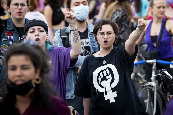 Auch dieses Jahr wollen Aktivistinnen am Frauenstreiktag vom 14. Juni mit Lärmaktionen auf ihre Anliegen aufmerksam machen. (Archivbild)
