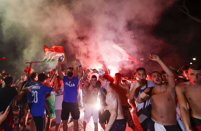 Jubelszenen in Rom: Italienische Fans feiern den zweiten EM-Sieg der «Azzurri».