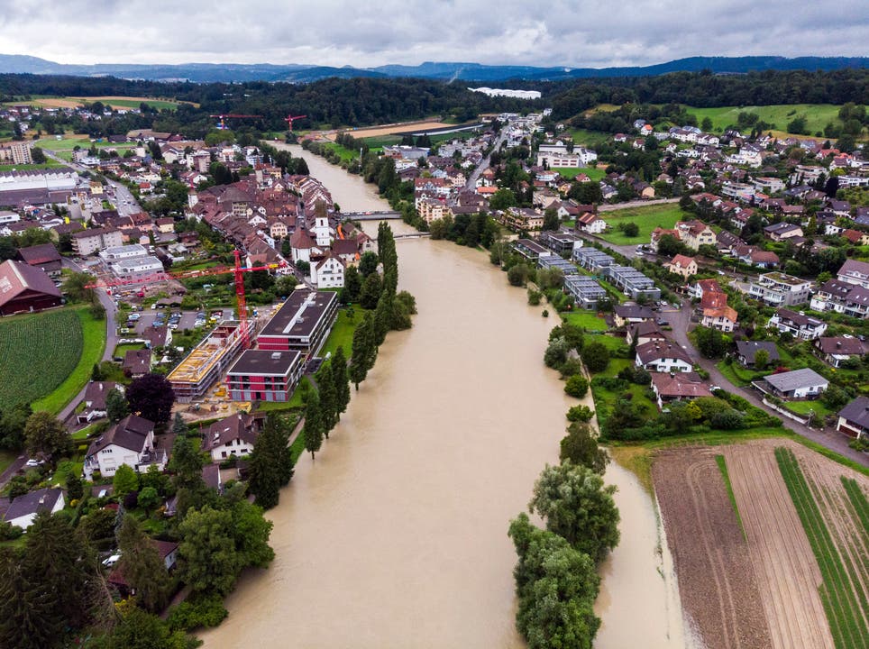 Blick auf die aktuelle Hochwasser-Situation bei Mellingen.