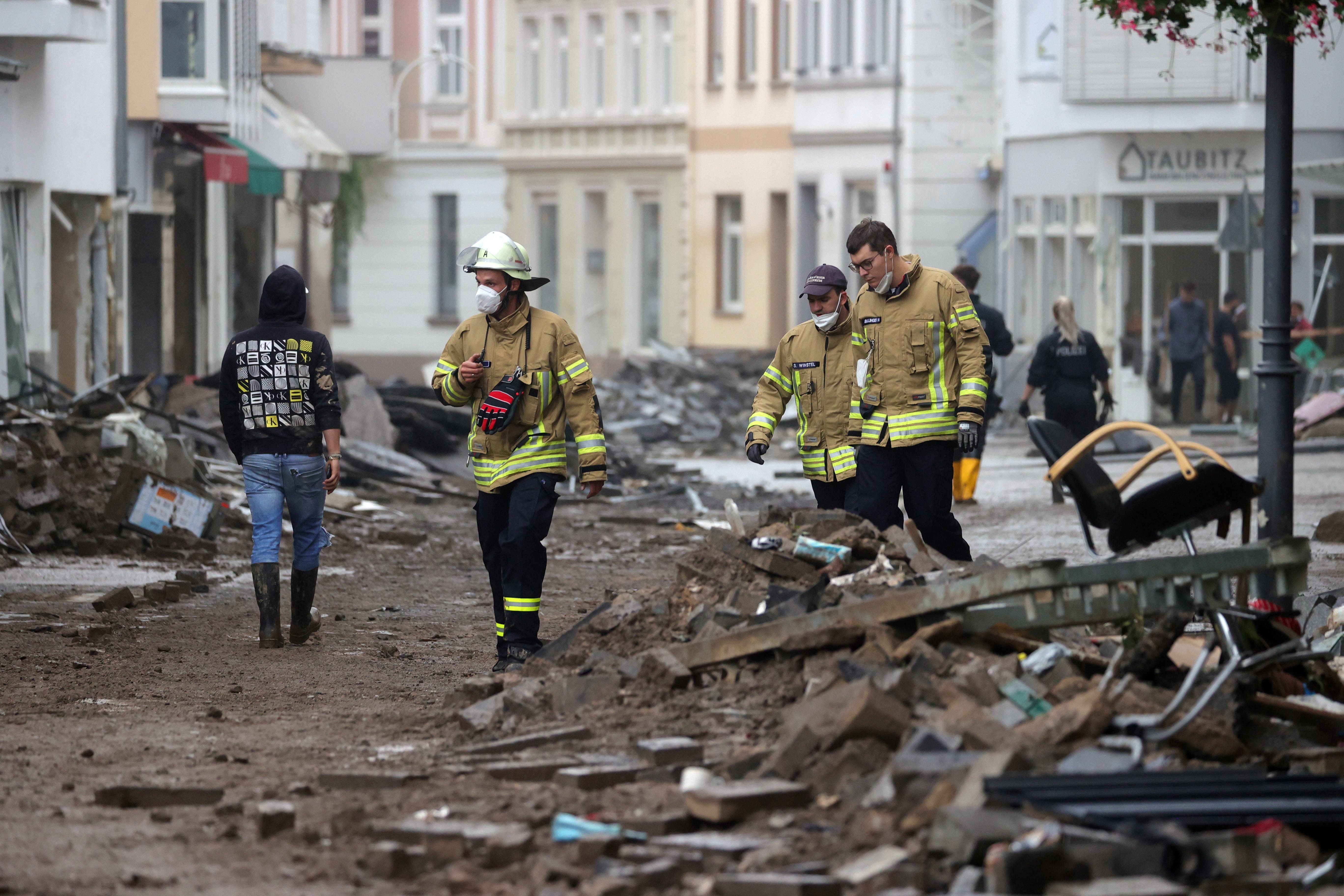Katastrophen Sommer Eu Behörde Meldet Drittwärmsten Juli Die Fakten - uvbjhx4