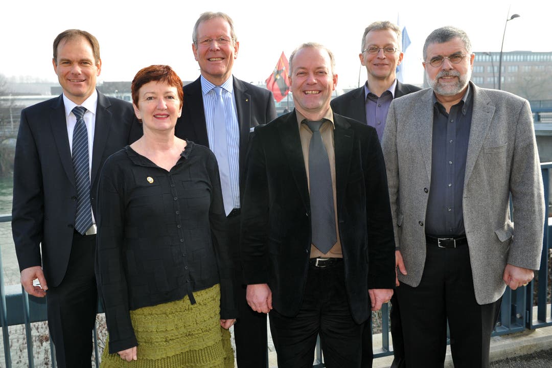 Stadtrat im 2011: v.l.: Peter Schafer, Iris Schelbert, Ernst Zingg (Stadtpräsident), Martin Wey, Markus Dietler (Stadtschreiber), Mario Clematide.