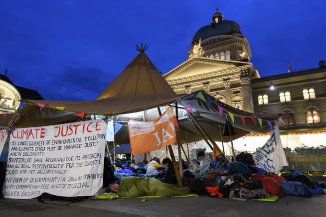 Nach der Besetzung des Bundesplatzes in Bern (Bild) soll es im August ein Klimacamp in Zürich geben.