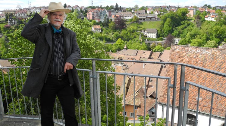 Mit Blick von der Burg auf die Altstadt: Markus Manfred Jung war der erste Laufenburger Burgschreiber. (Marc Fischer (14. Mai 2019))