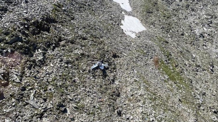 Das verunfallte Flugzeug wurde im Gotthardgebiet am frühen Montagmorgen gefunden. (PD)