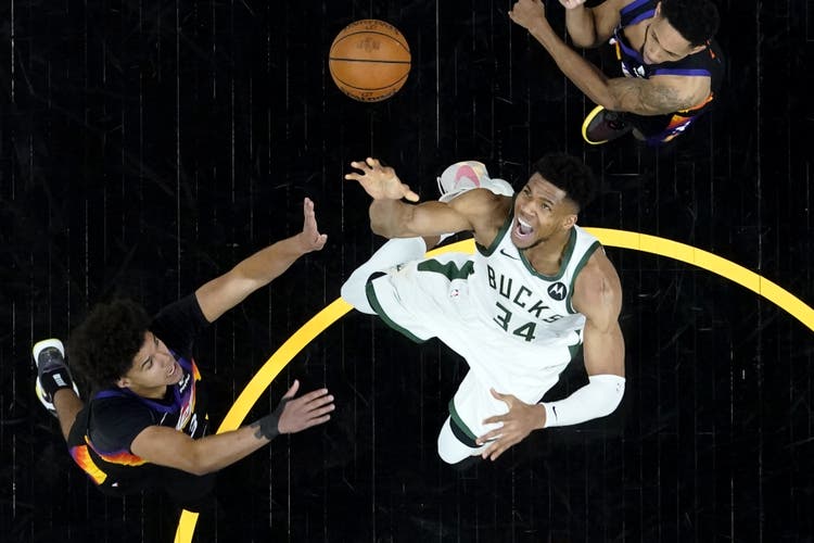 Kaum zu stoppen: Giannis Antetokounmpo wurde zum besten Spieler des NBA-Finals gewählt.