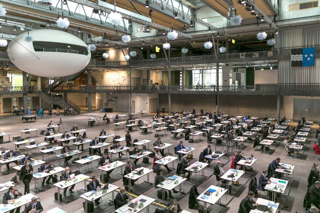 Grossratssitzungen gehören zu den Veranstaltungen, an denen es weder Platzbeschränkungen noch eine Zertifikatspflicht geben darf.