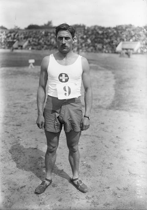 Der Schweizer Läufer Josef Imbach im Jahr 1921 im Stade Pershing in Paris.