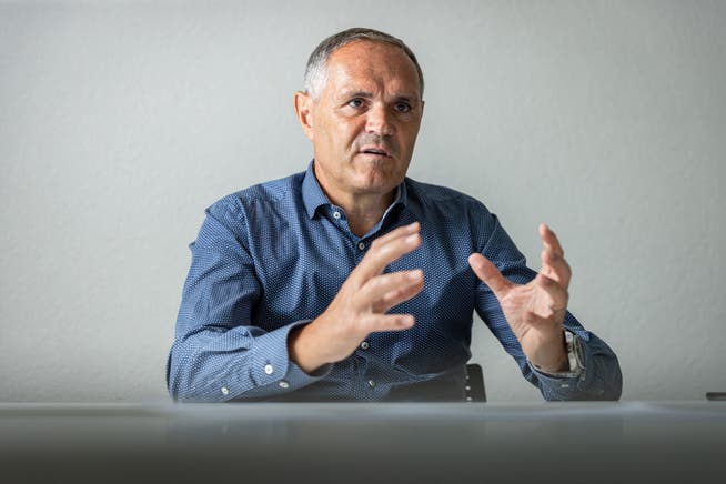 Pierluigi Tami, Direktor er Schweizer Fussball Nationalmannschaft, muss den neuen Trainer finden. Im Notfall könnte er selbst interimistisch einspringen.