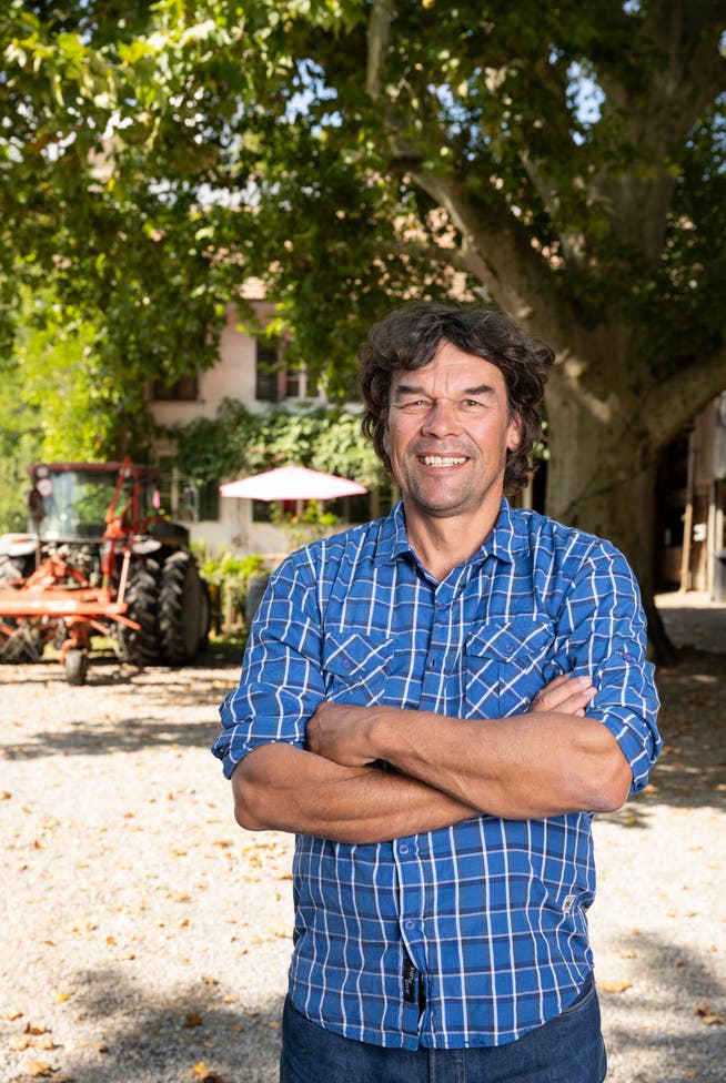 Thomas Baumann (60, Grüne/Zukunft Suhr), Landwirt, Grossrat und Gemeinderat in Suhr, kandidiert nun als Gemeindepräsident.