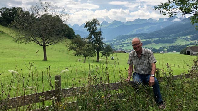 Andreas Weber, Präsident des Naturschutzvereins Ebnat-Kappel und Nesslau, hat selbst auf seinem Grundstück Apfel-, Zwetschgen- und Birnbäume angepflanzt.