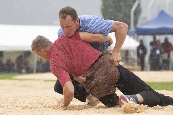 Joel Ambuhl Gewinnt Das Innerschweizer Schwingfest In Ibach