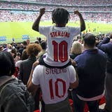 Die Engländer können auf die Unterstützung ihrer Fans im Wembley zählen. (Bild: Mike Egerton / AP)