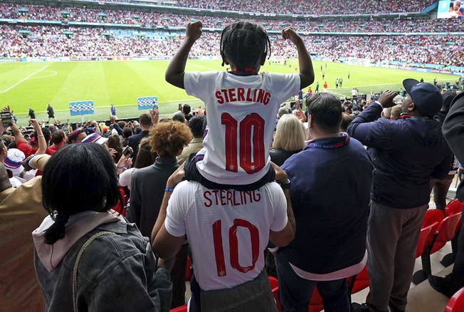 Die Engländer können auf die Unterstützung ihrer Fans im Wembley zählen.