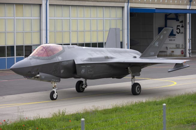 Bürgerliche Politiker ziehen aus der Abstimmung über die Kampfjets ihre Lehren und planen eine neue Organisation. (Symbolbild)