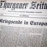 «Kriegsende im Europa» – eine denkwürdige Schlagzeile auf der Titelseite der «Thurgauer Zeitung» im Mai 1945. (Bild: Andrea Stalder)