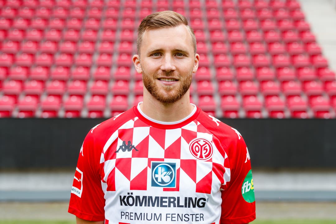 Silvan Widmer (V, 28, Mainz): Wechselt nach starker EM in die Bundesliga. Ist dort als Starter vorgesehen.