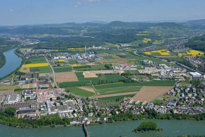 Im Sisslerfeld sind noch rund 80 Hektaren Industrieland unüberbaut. Der Kanton will 6 Hektaren kaufen und zur Marktreife bringen.