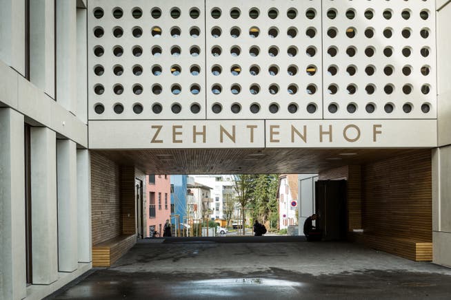 Das nach Minergie-P-Standard erbaute Schulhaus Zehntenhof soll als Vorbild für zukünftige Bauten der Gemeinde dienen.