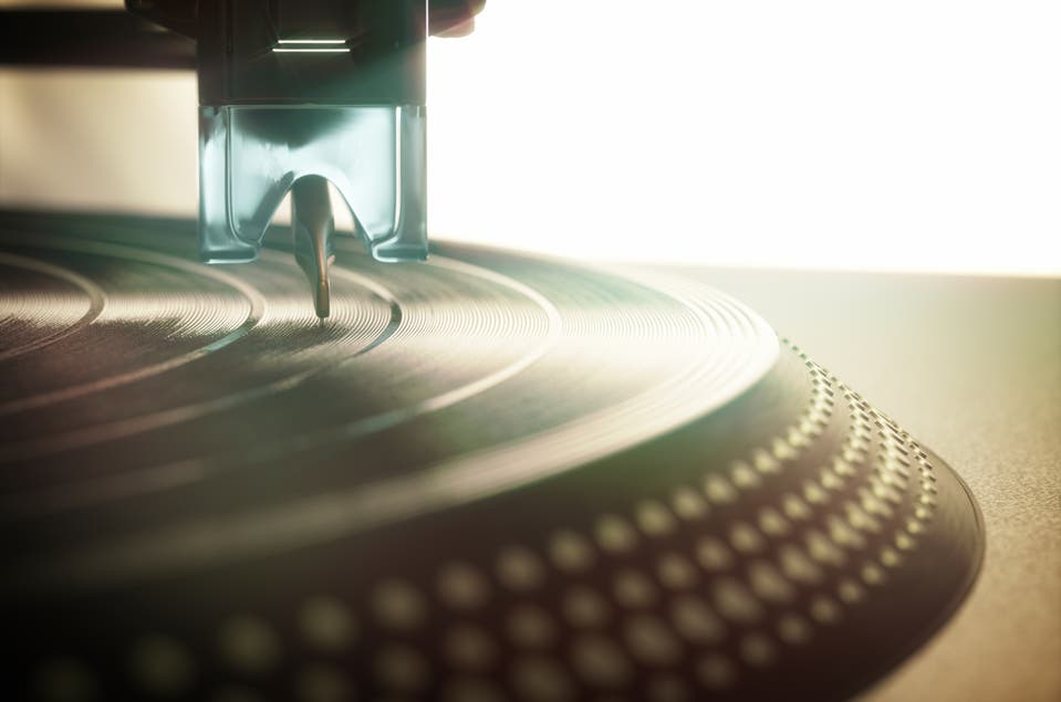 Die Nachfrage nach Vinylplatten explodiert plötzlich – jetzt steigt eine Schweizer Firma wieder ins Business ein