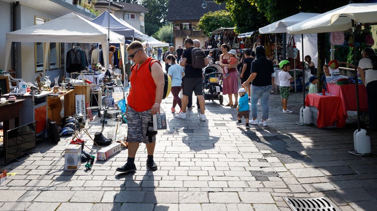 In Gerlafingen findet erstmals ein Märet im Dorfzentrum statt (Hanspeter Bärtschi / Solothurner Zeitung)