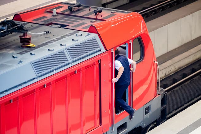 In ganz Deutschland rief die Gewerkschaft Deutscher Lokomotivführer zum Streik auf. Sie kämpft für höhere Löhne.