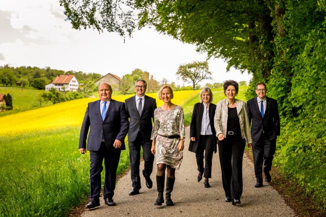 Die Solothurner Regierung in neuer Zusammensetzung mit Peter Hodel, Remo Ankli, Susanne Schaffner, Brigit Wyss, Sandra Kolly und Staatsschreiber Andreas Eng (v.l.) hat ihre Standortstrategie aktualisiert.