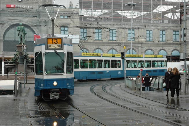 Bis zu 35 Trams des Modells 2000 sollten in die Ukraine transportiert werden.