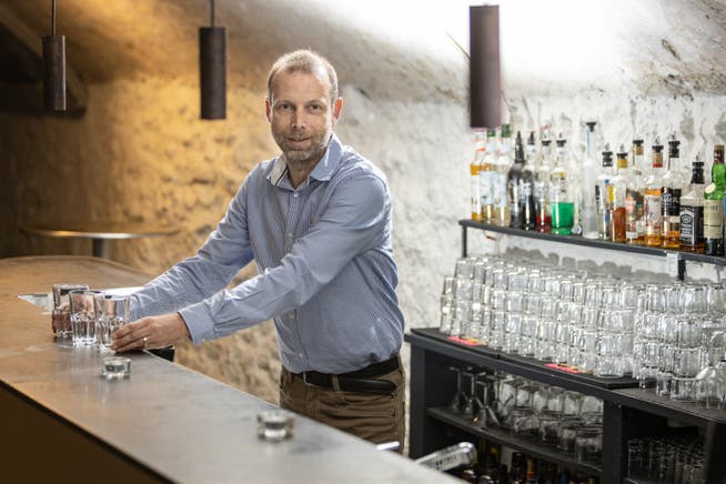 Michael Ganz, Betreiber des Club Boiler in Aarau, unterstützt die Ausweitung der Zertifikatspflicht.