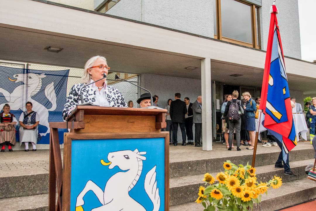 Die Füllinsdörfer Gemeindepräsidentin Catherine Müller hielt eine Laudatio.