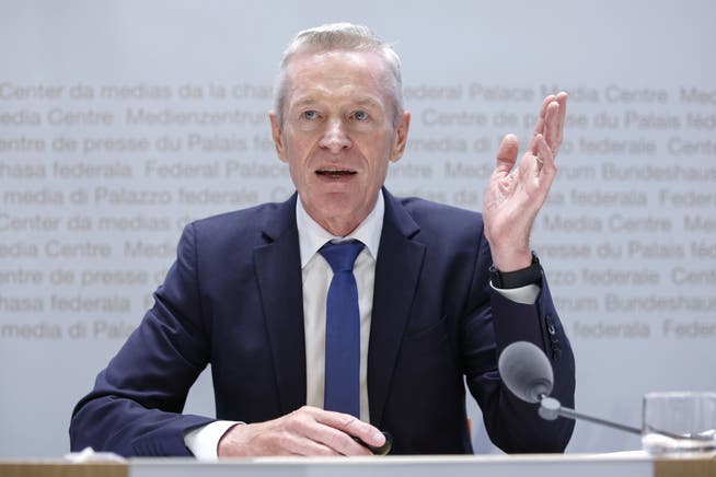 Der frühere Berner Stände- und Regierungsrat Werner Luginbühl (63) ist Präsident der Strommarkt-Aufsichtsbehörde Elcom. Er sagt: «Die Schweiz bewegt sich gerade in Richtung einer Strominsel.»