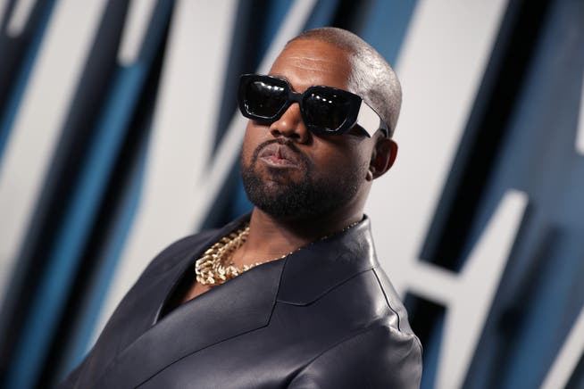 Ohne seine Goldkette ist dieser Mann nicht denkbar: Kanye West.