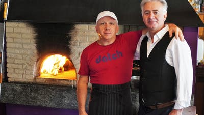 Behzad Ashraf eröffnet die Pizzeria Albergo (Natasha Hähni / Aargauer Zeitung)