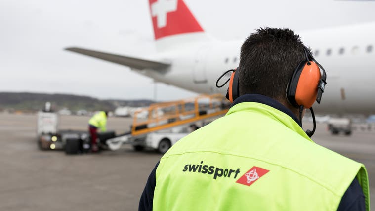 Swissport – eine ehemalige Tochter der Swissair – ist die weltweit grösste Bodenabfertigungsfirma und hat ihren Sitz in Opfikon ZH. (Gaetan Bally/Keystone)