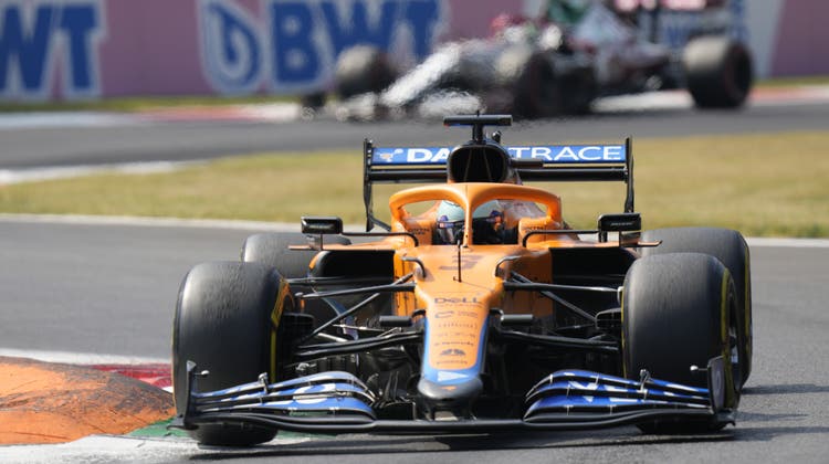 McLaren-Pilot Daniel Ricciardo fuhr einen unverhofften Sieg beim GP von Italien ein. (Keystone)