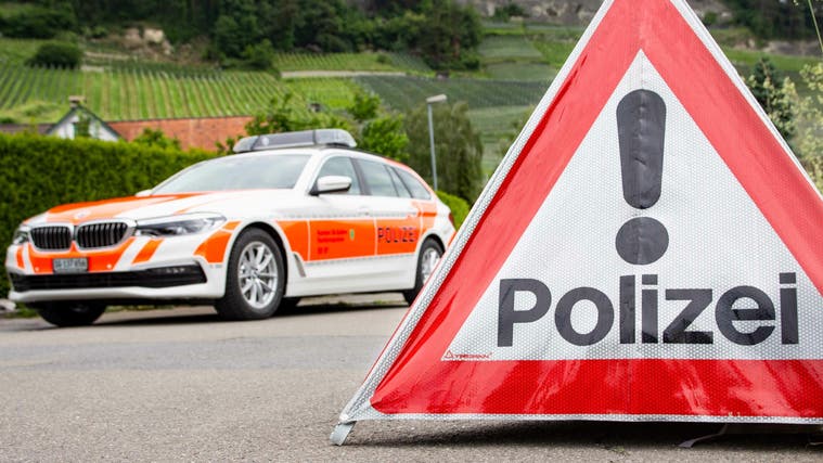 Nach dem Unfall von Freitag in Wattwil sucht die Polizei Zeugen. (Themenbild: Kapo)