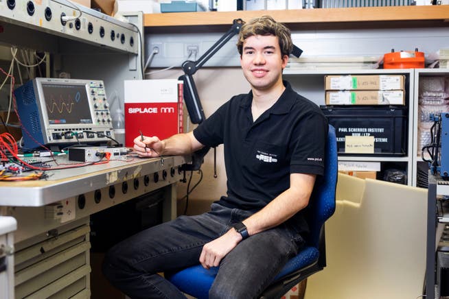 Mario Liechti hat seine Lehre zum Elektroniker im Paul-Scherrer-Institut (PSI) in Villigen absolviert und arbeitet weiter dort. 