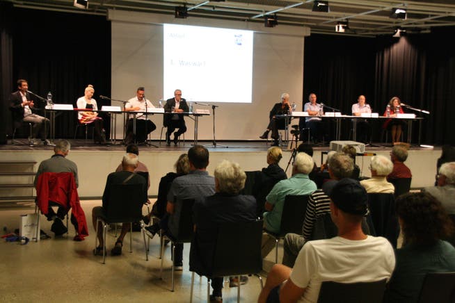 Zur Gemeinderatswahl am 26. September in Laufenburg fand jetzt eine Podiumsdiskussion in der Stadthalle statt.