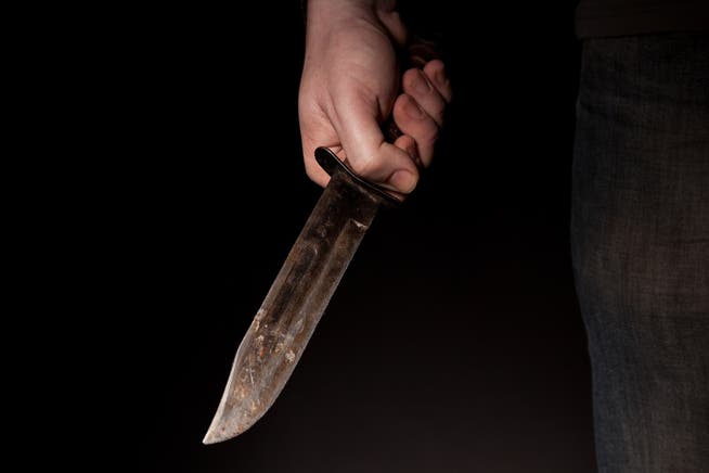 Bei einer Auseinandersetzung in der St.Galler Innenstadt soll ein junger Mann einen anderen Mann mit einem Messer niedergestochen haben. Der jetzt Verurteilte bestreitet die Tat. 