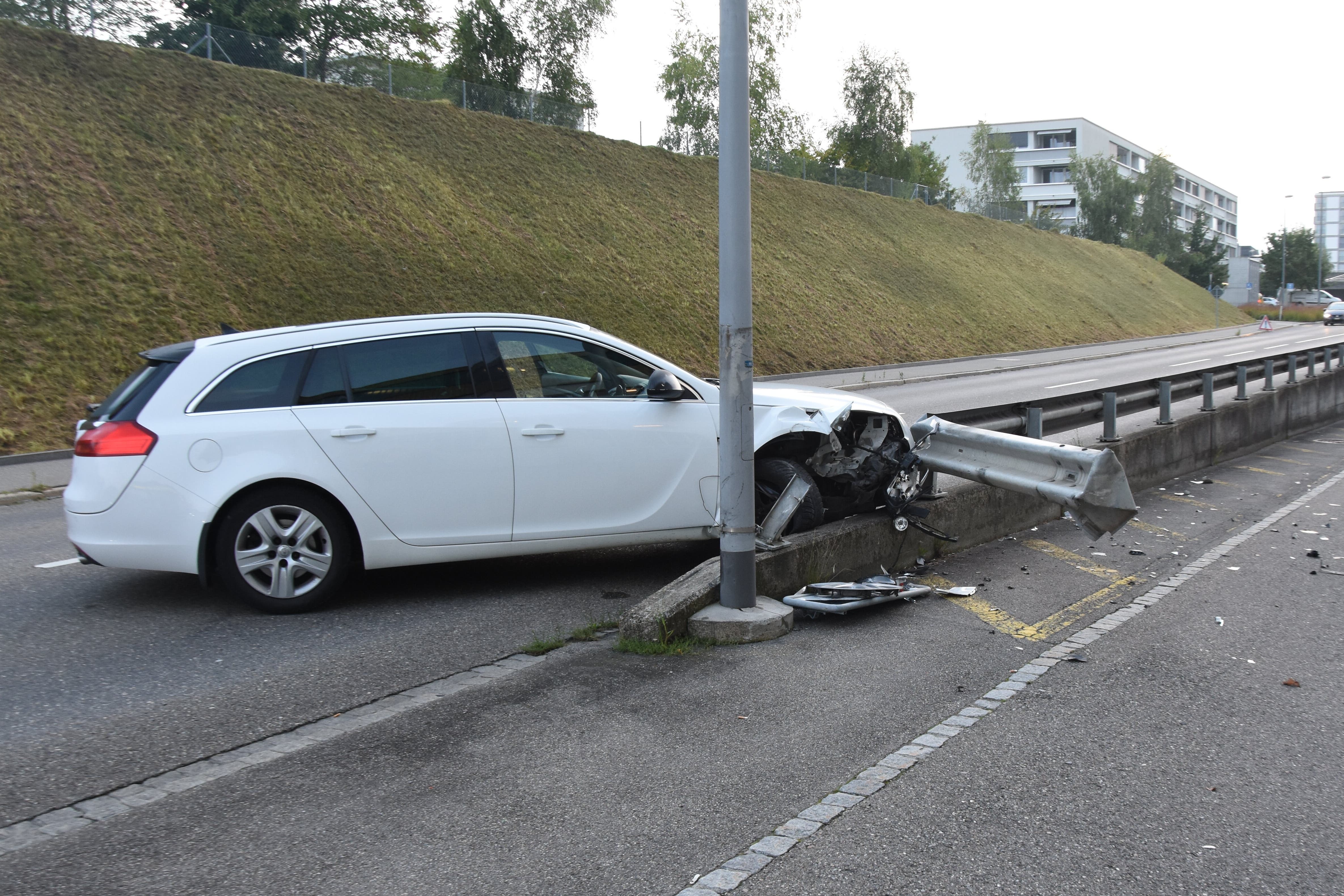 Am Schnellsten 18 Jahriger Unfall Aare