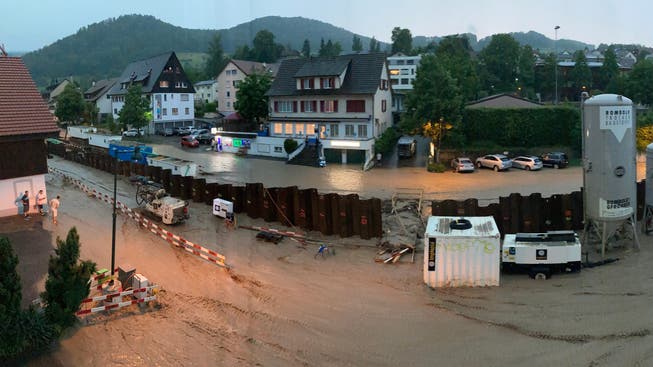 Unwetterereignisse wie das Hochwasser von Ende Juni – hier in Niederdorf – kommen wegen des Klimawandels immer häufiger vor.