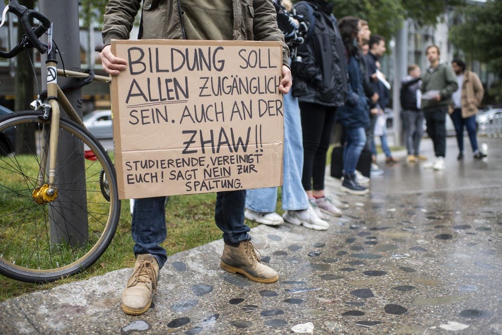 Studierende der ETH, der Universität Zürich und der ZHAW versammelten sich.