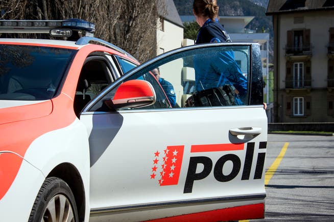 Die Kantonspolizei hat fünf mutmassliche Täter festgenommen. (Symbolbild)