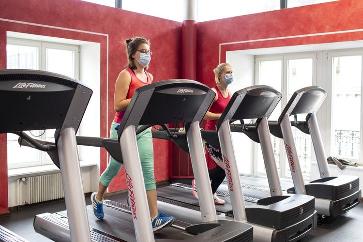 Seit dem 13. September dürfen nur noch Kunden mit Covid-Zertifikat in Fitnesscentern trainieren.