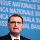Nach einer Operation zurück auf seinem Posten: Nationalbankpräsident Thomas Jordan. (Anthony Anex / KEYSTONE)