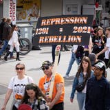 Unbewilligte Demonstration gegen die Coronamassnahmen und die Corona-Politik in Aarau von Skeptikern. (Raphael Huenerfauth / www.huenerfauth.ch)